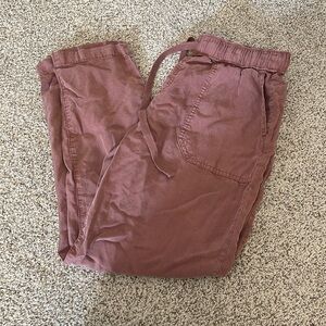 Women’s pants, rose colored, size M